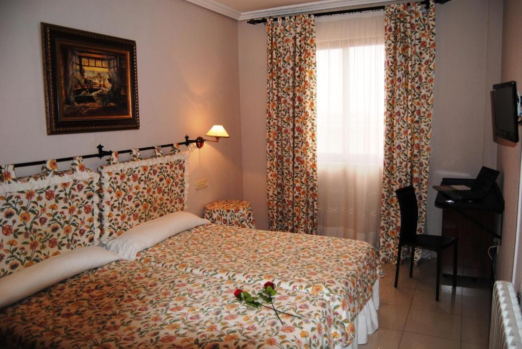 Hotel Cristina-Enea Valdeganga Pokoj fotografie