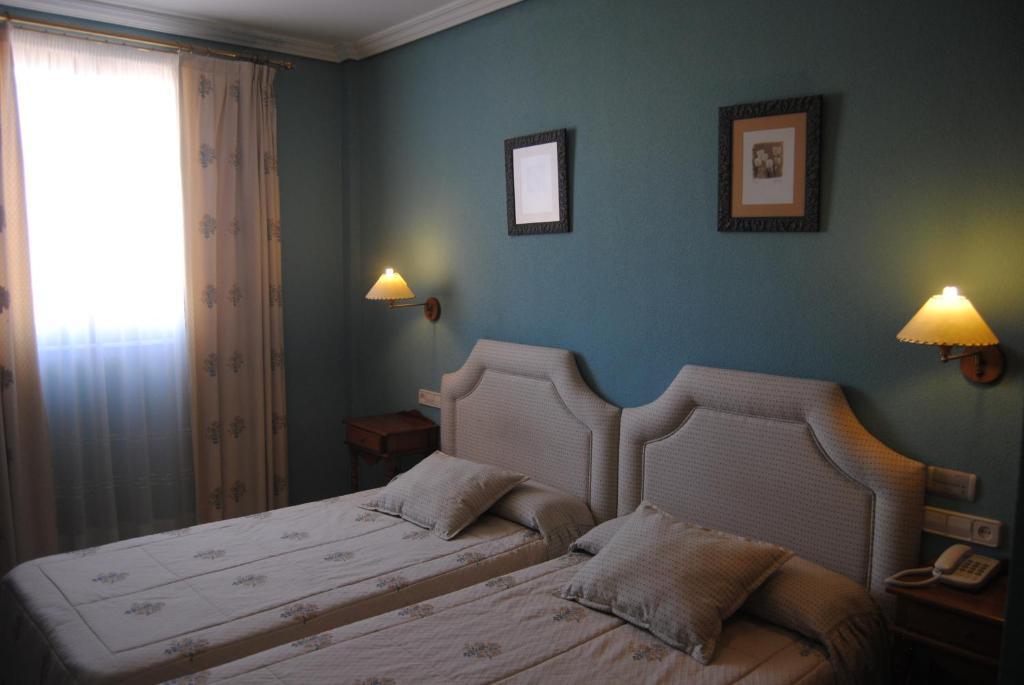 Hotel Cristina-Enea Valdeganga Pokoj fotografie